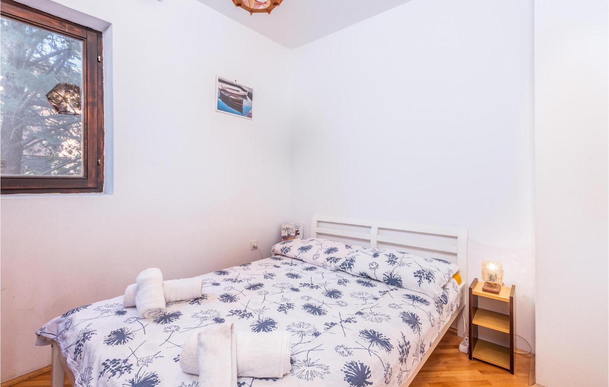 3 Bedroom Nice Apartment In Krk Крк Экстерьер фото