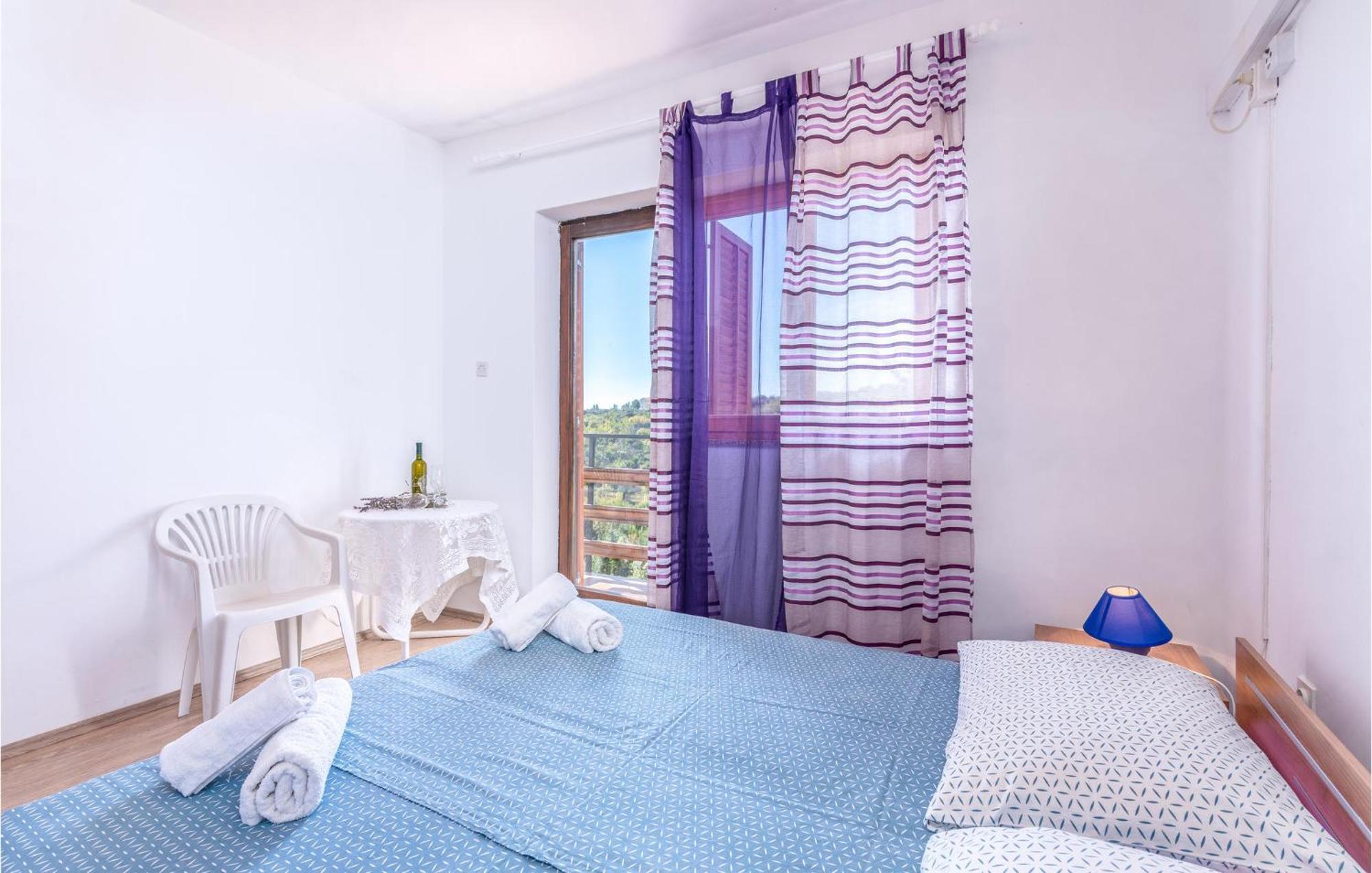 3 Bedroom Nice Apartment In Krk Крк Экстерьер фото
