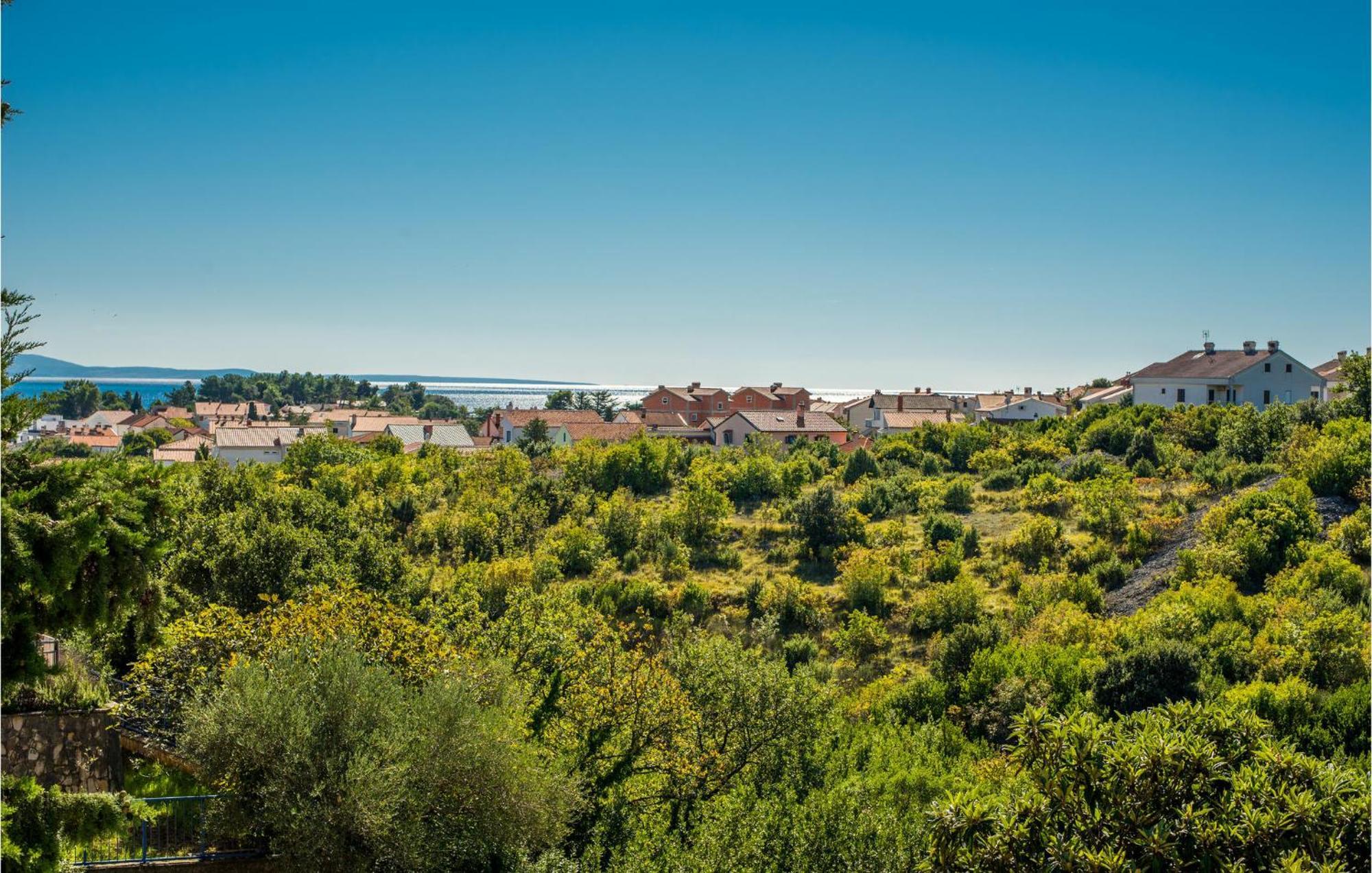 3 Bedroom Nice Apartment In Krk Крк Экстерьер фото